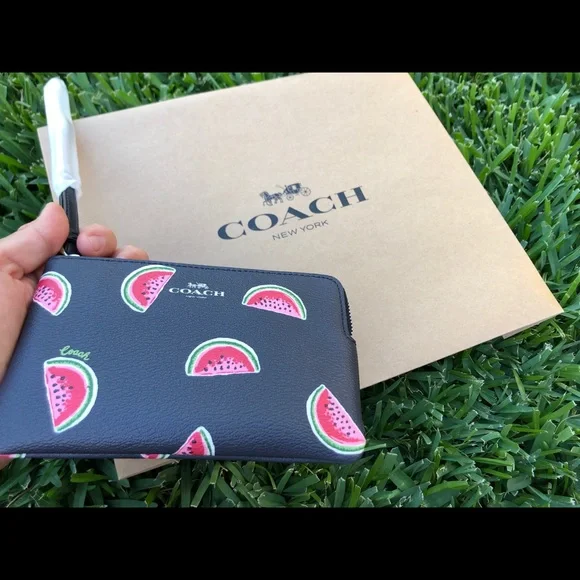 🍉New Coach Watermelon Print Corner Zip Wristlet🍉 - Picture 7 of 15